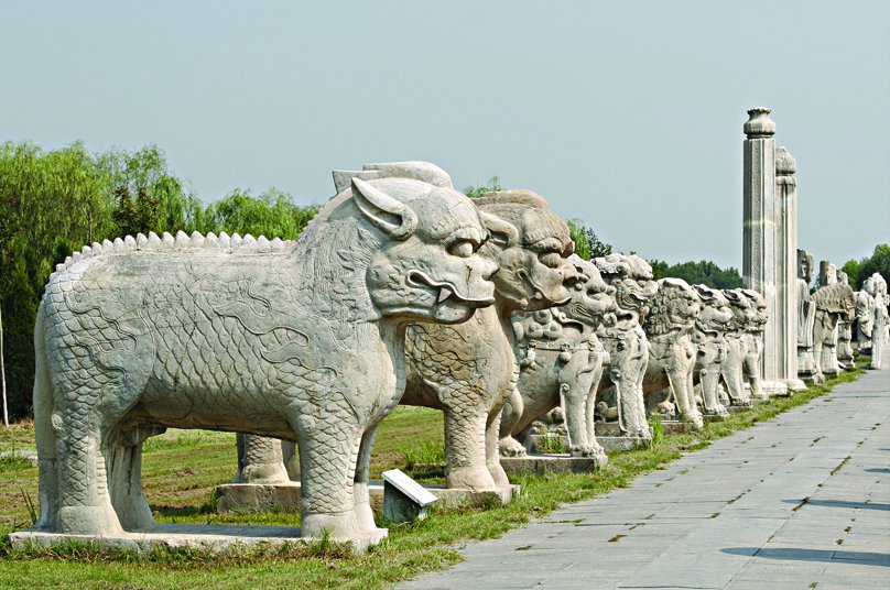 让石头“措辞”，用斧凿唤醒沉睡的汗青